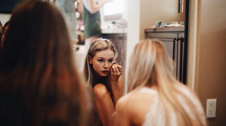Choosing Skincare Over Make-Up